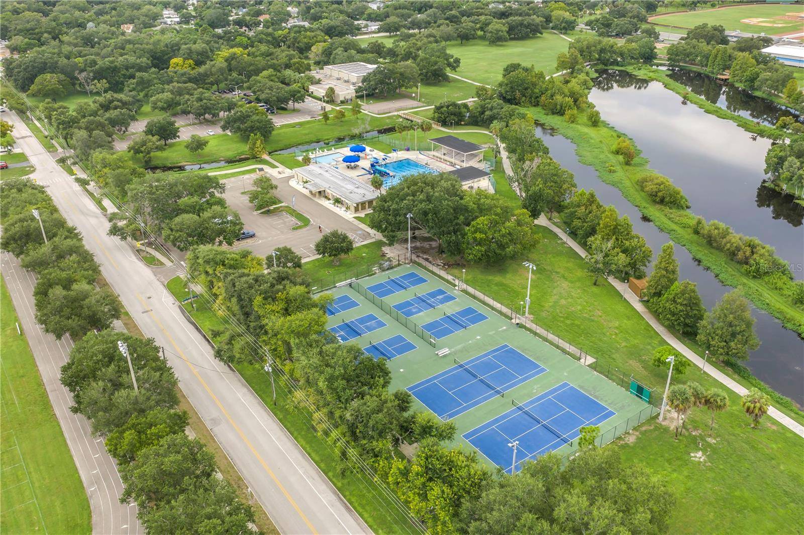 8068 28TH AVE N, St Petersburg, FL 33710