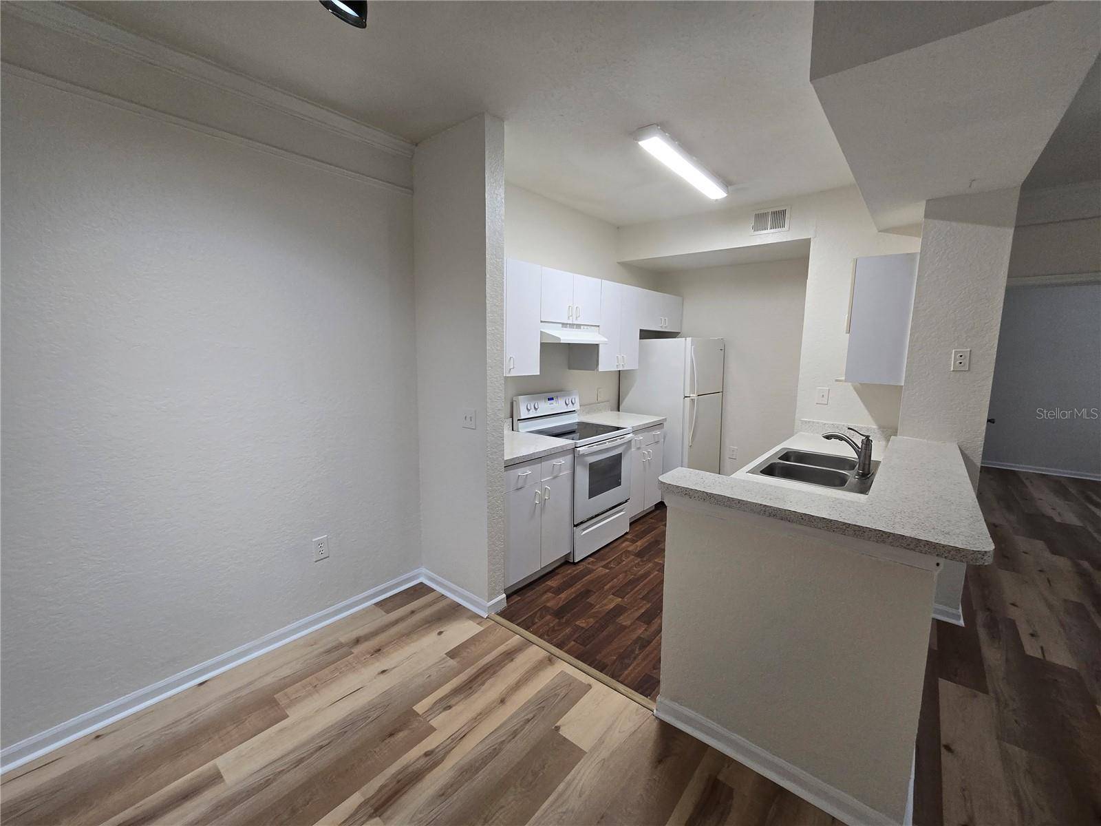 17112 CARRINGTON PARK DR #902, Tampa, FL 33647