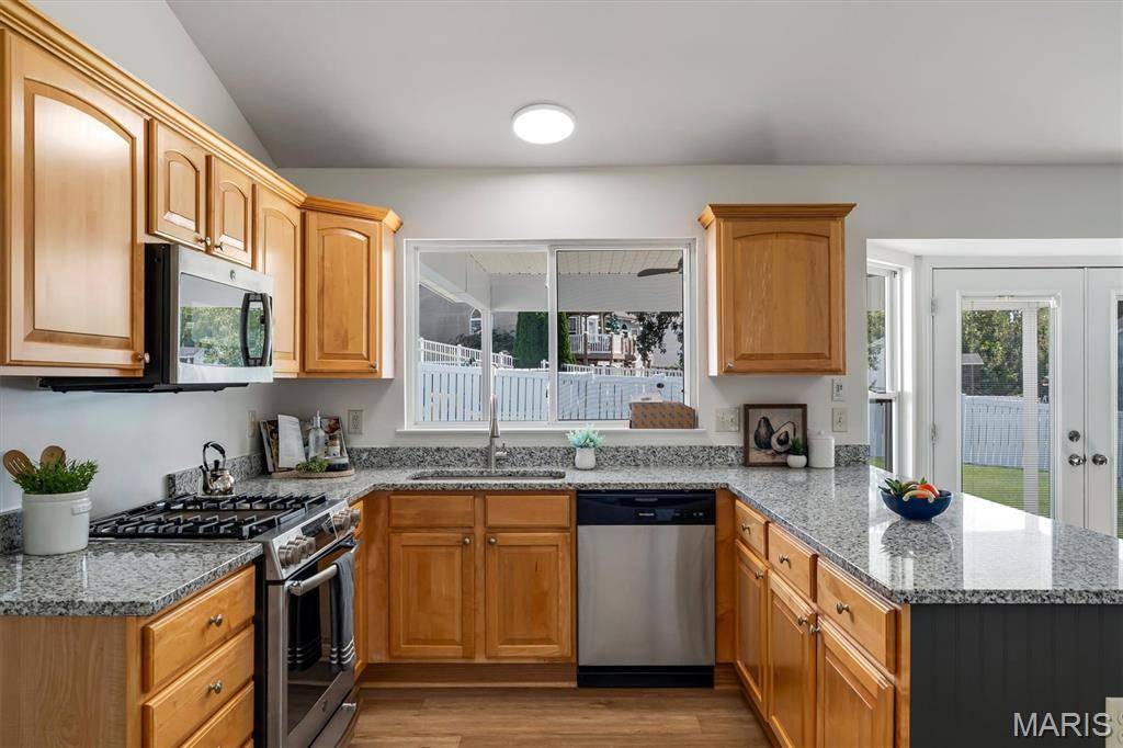 104 Coppersmith CT, St Charles, MO 63301