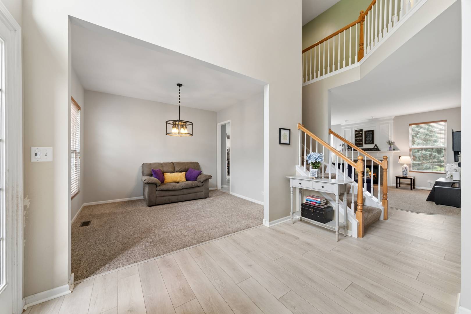 3109 Erika LN, Carpentersville, IL 60110