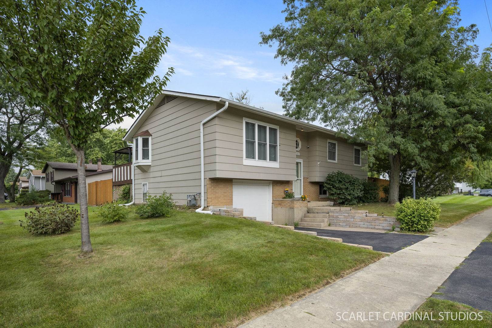 1102 Walnut AVE, Hanover Park, IL 60133
