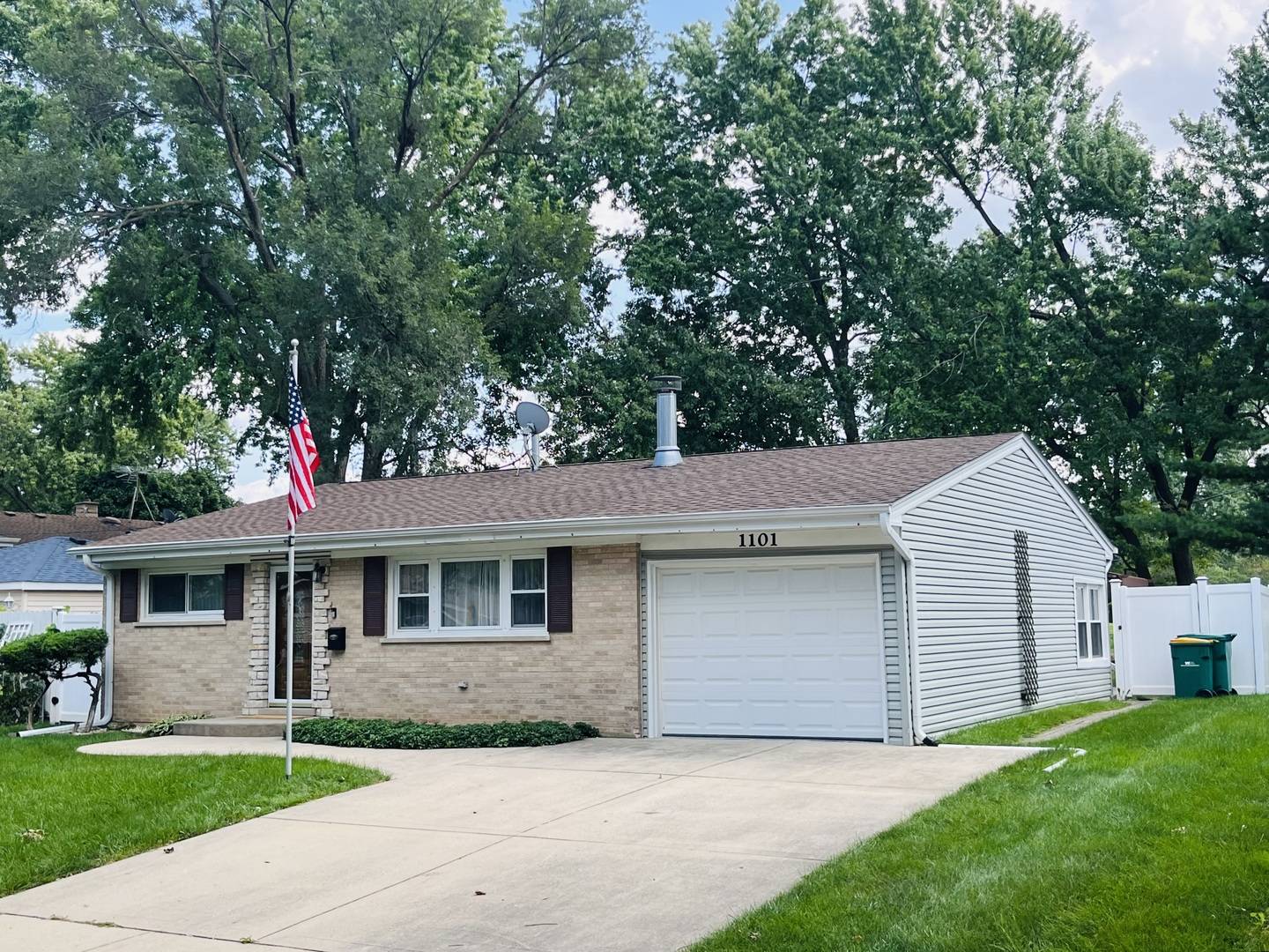 1101 ANTHONY RD, Wheeling, IL 60090