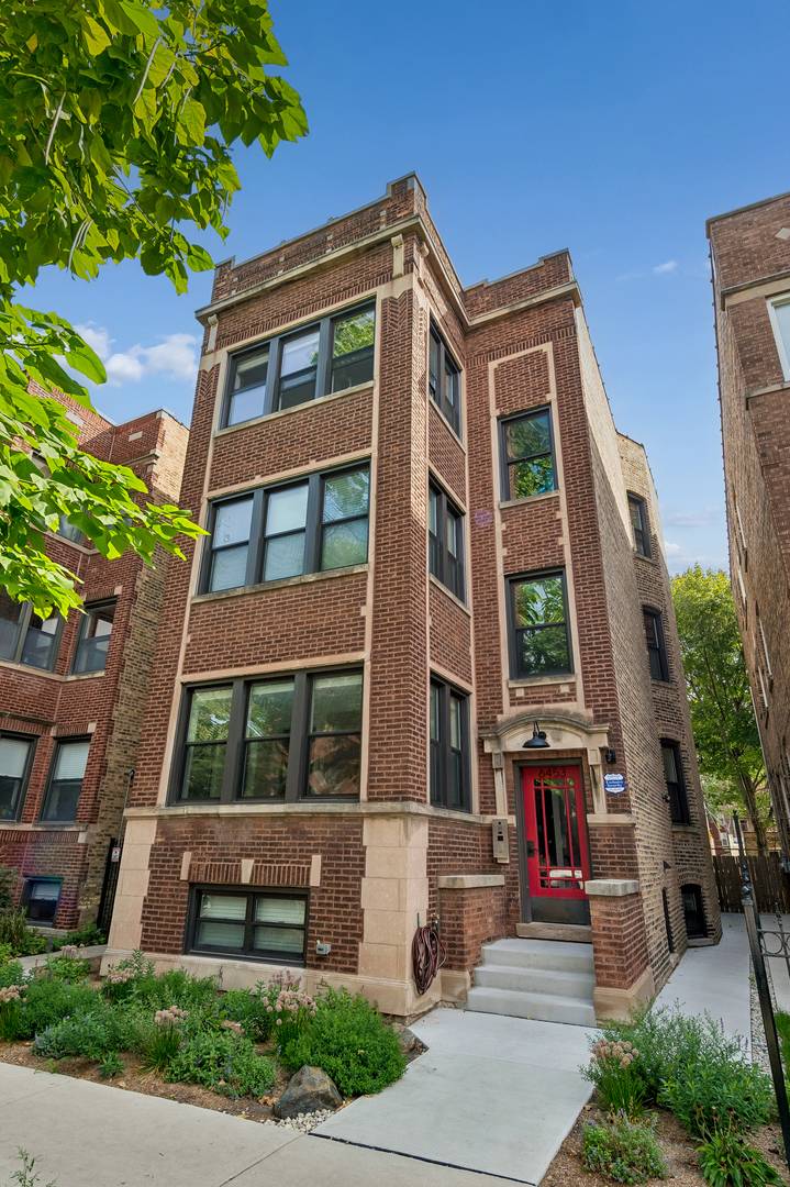 6453 N Bosworth AVE #1, Chicago, IL 60626