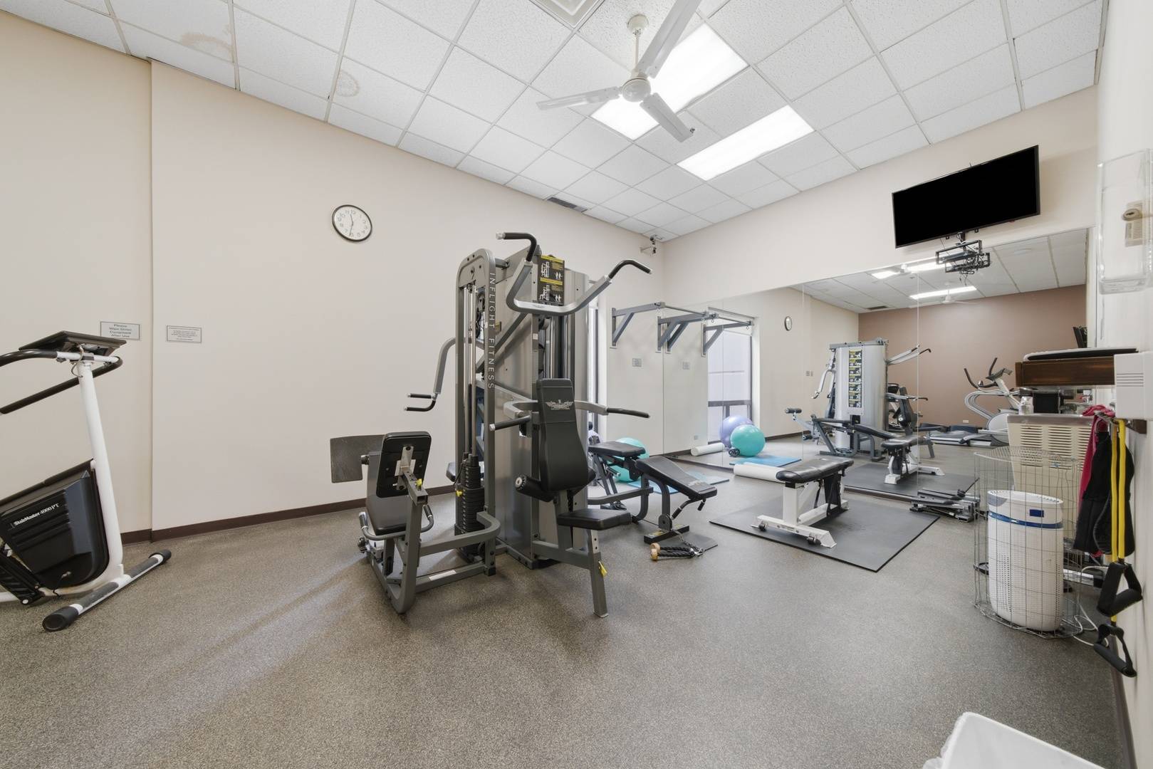 70 W HURON ST #502, Chicago, IL 60654
