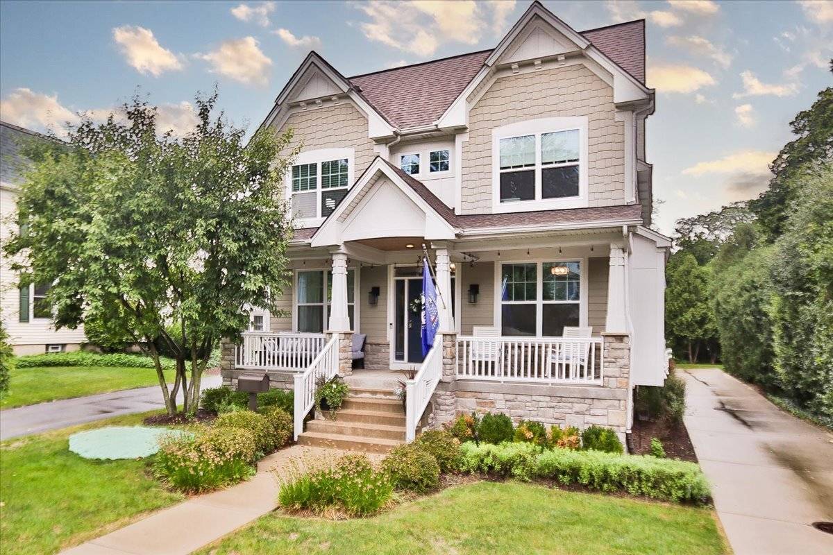 315 W Franklin ST, Wheaton, IL 60187