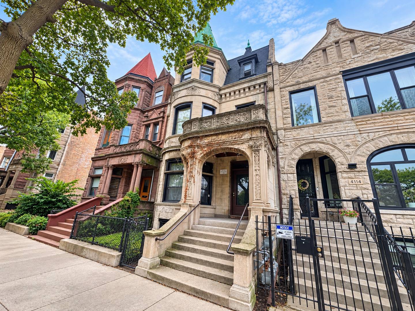 4118 S King DR #2R, Chicago, IL 60653