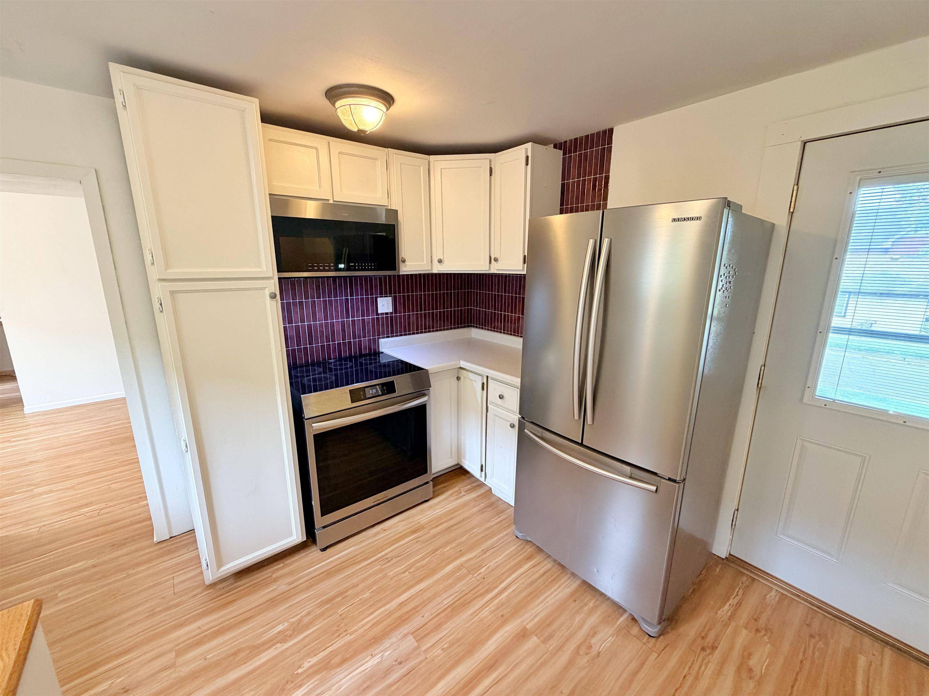 503 S Mill ST, Decorah, IA 52101
