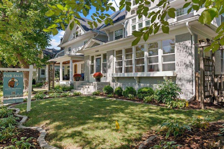 1055 Goodrich AVE, Saint Paul, MN 55105