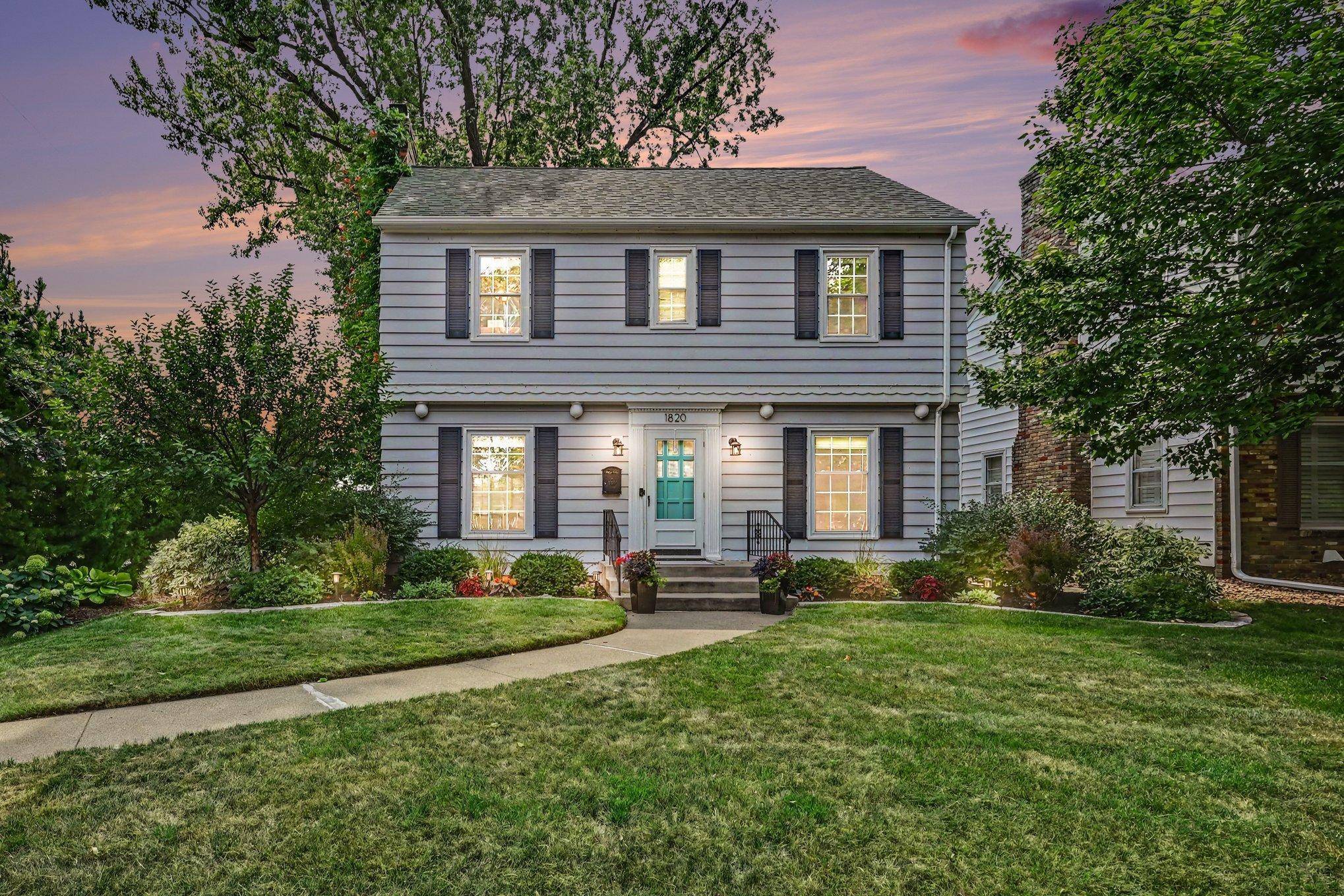 1820 Montreal AVE, Saint Paul, MN 55116