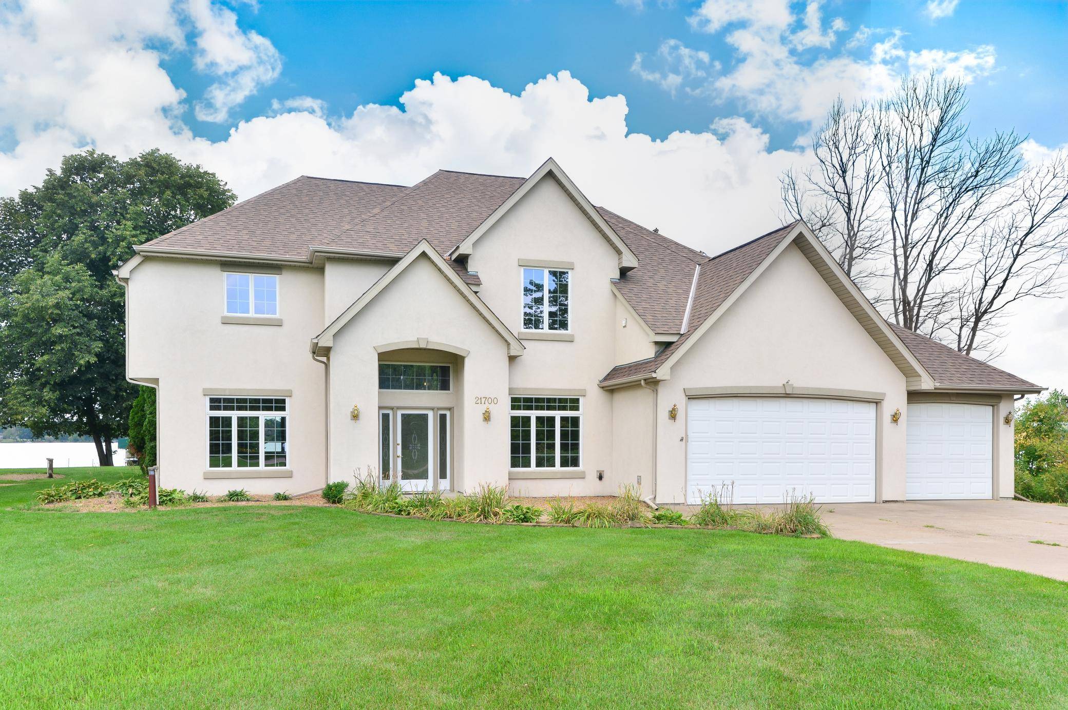 21700 Fenway CT N, Forest Lake, MN 55025