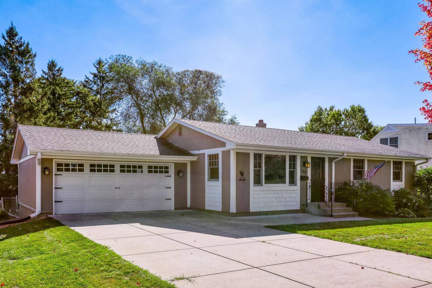 108 18th AVE N, South Saint Paul, MN 55075