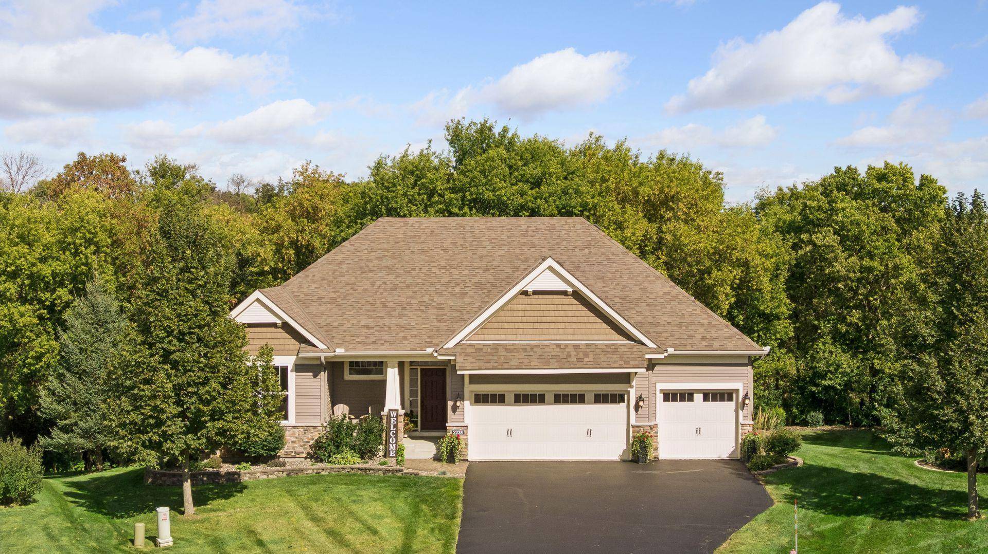 2225 Lake CIR, Victoria, MN 55386