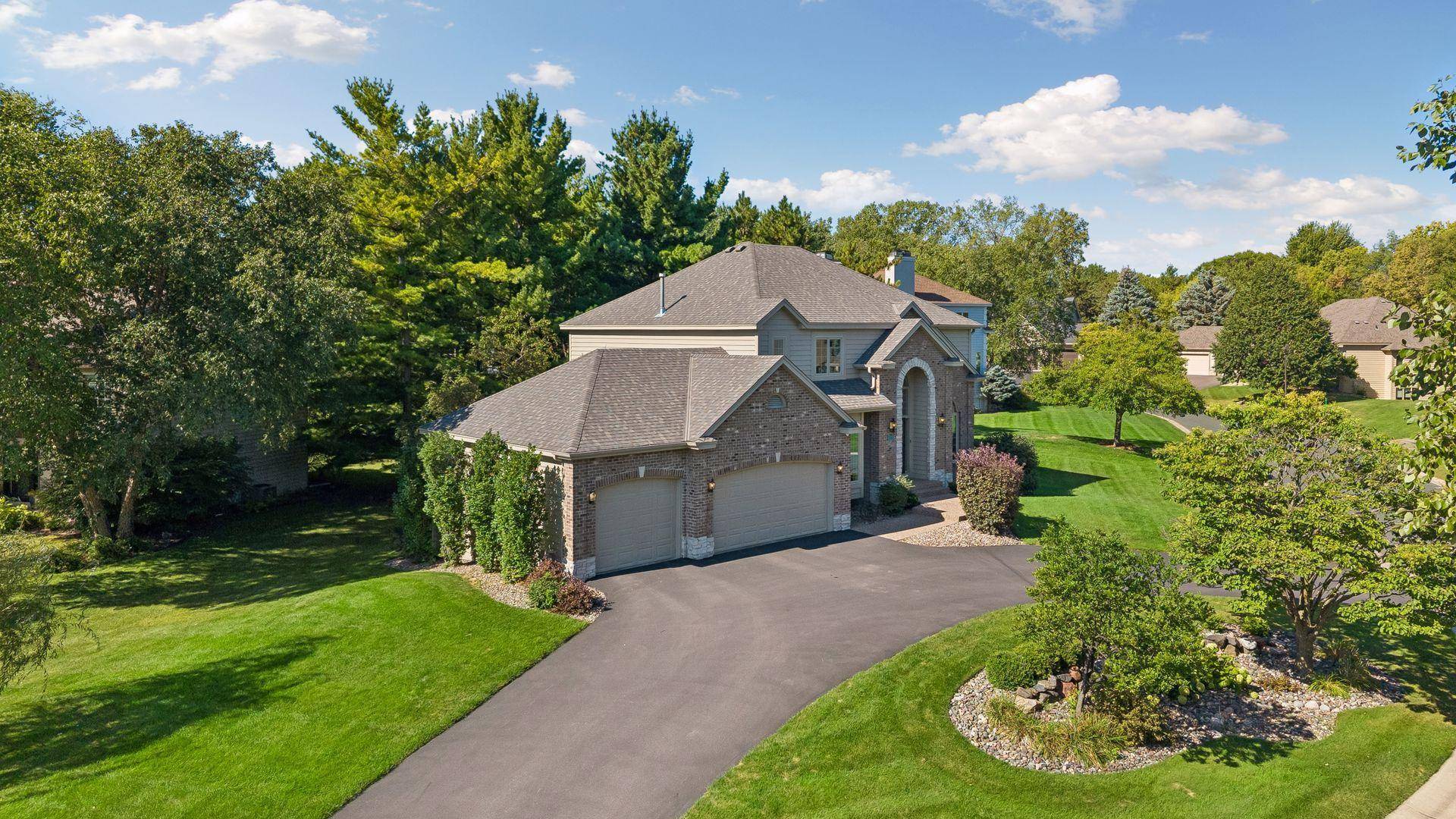 11086 Holland CIR, Eden Prairie, MN 55347