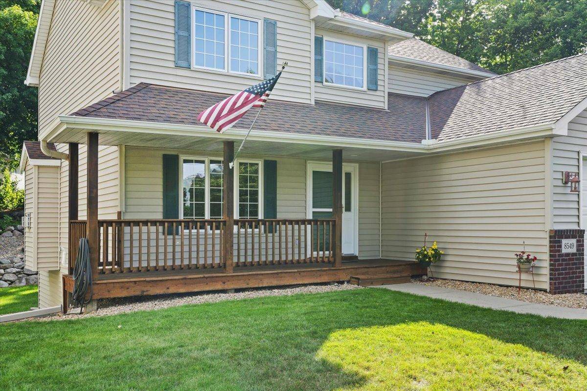 8549 Woodland Curve, Saint Bonifacius, MN 55375