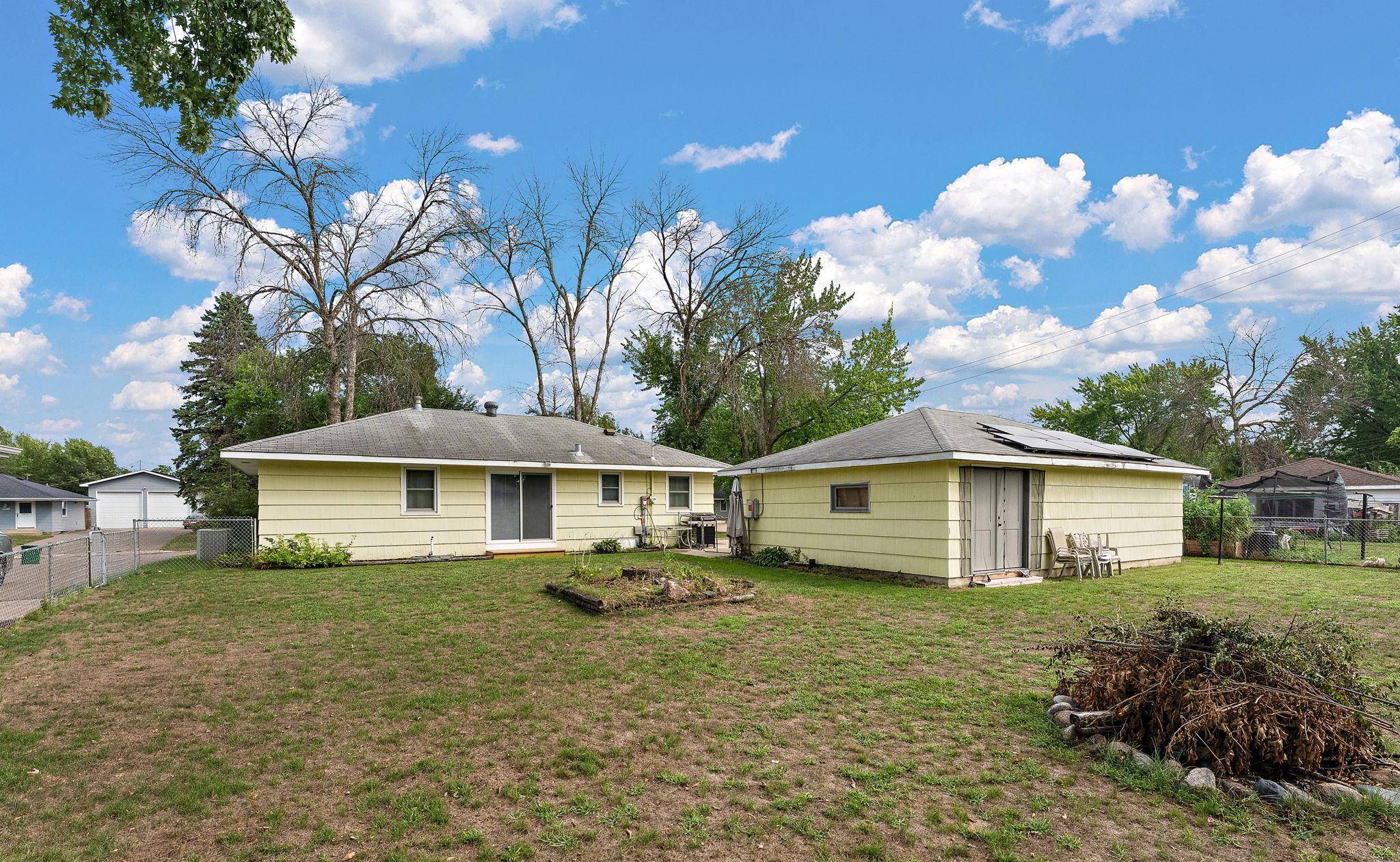 8820 Greenway AVE S, Cottage Grove, MN 55016