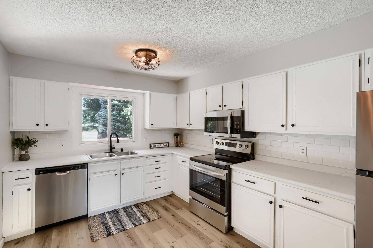 6417 Hodgson RD, Lino Lakes, MN 55014