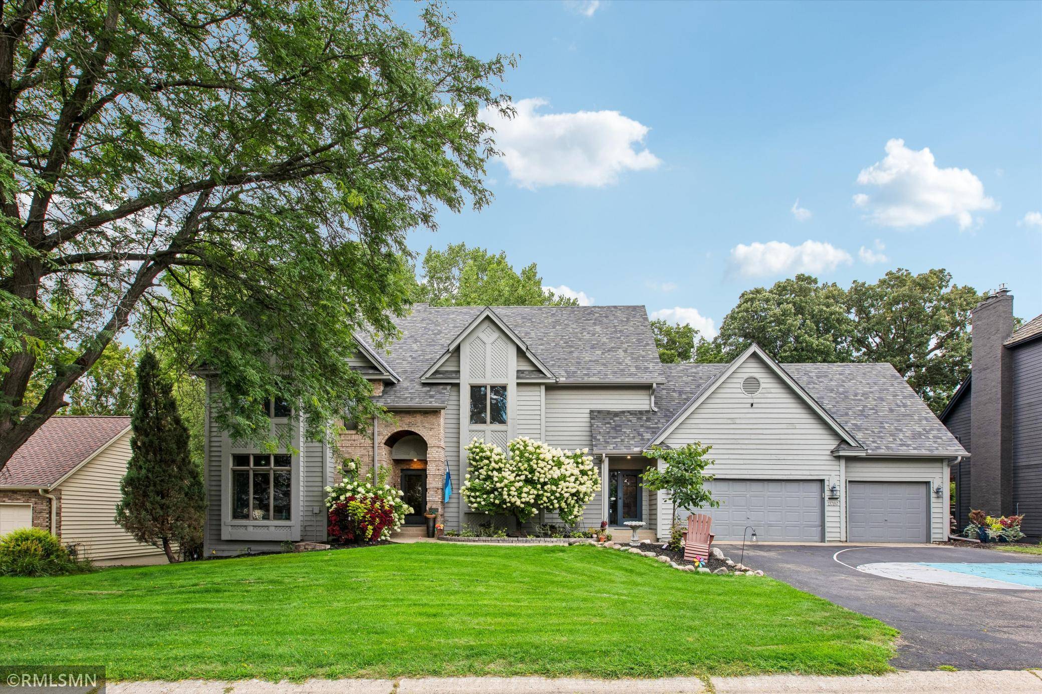 13789 Guild AVE, Apple Valley, MN 55124