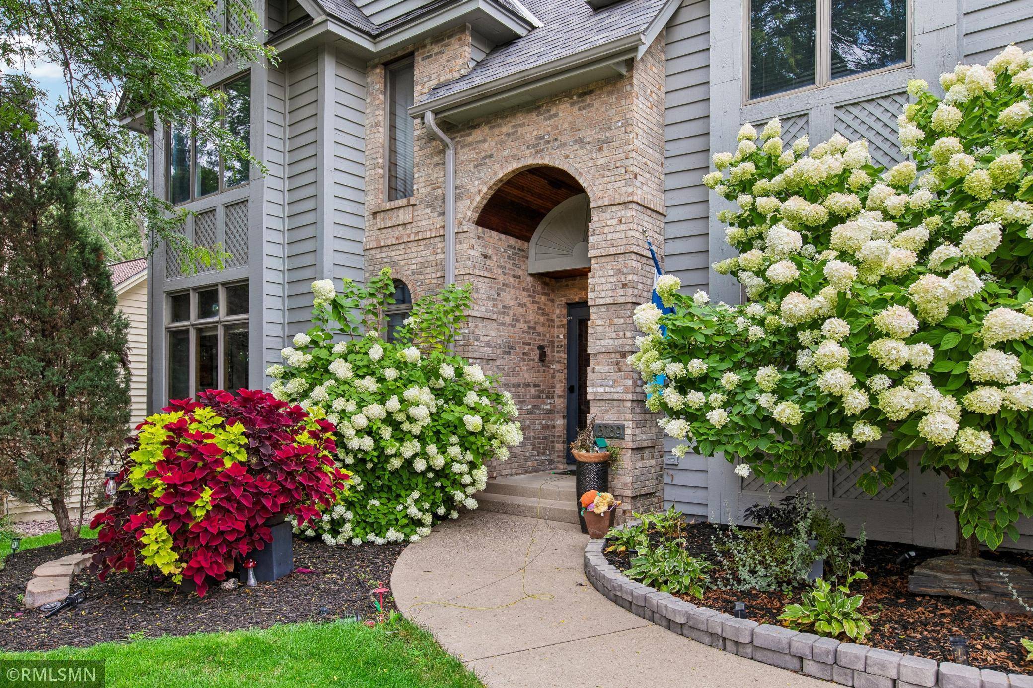 13789 Guild AVE, Apple Valley, MN 55124
