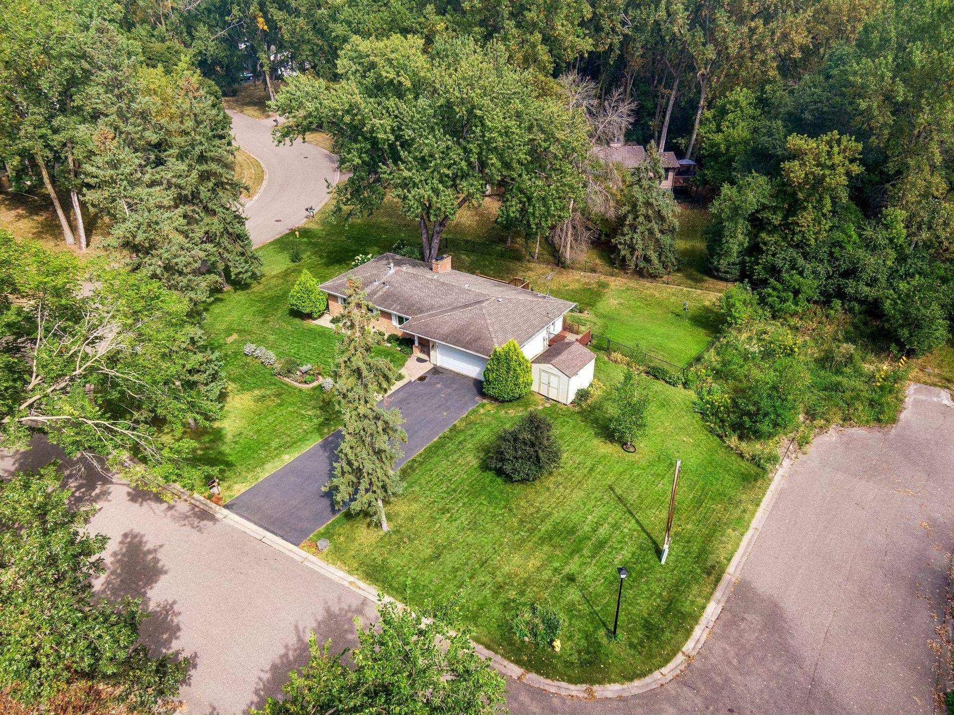 6000 Goldenrod LN N, Plymouth, MN 55442