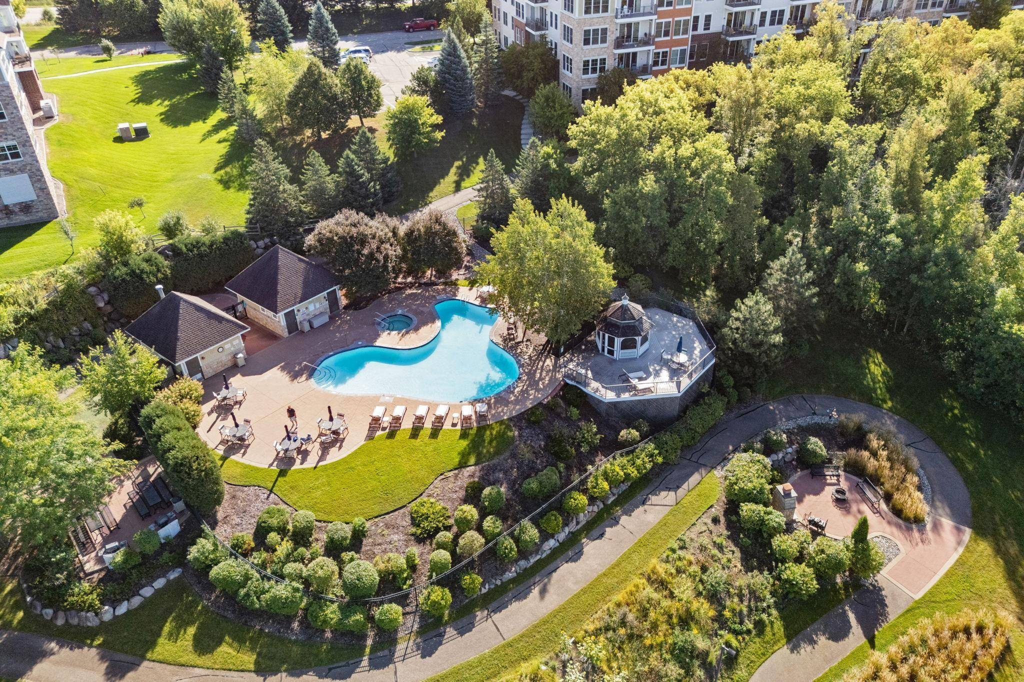 3110 N Chestnut ST #301, Chaska, MN 55318