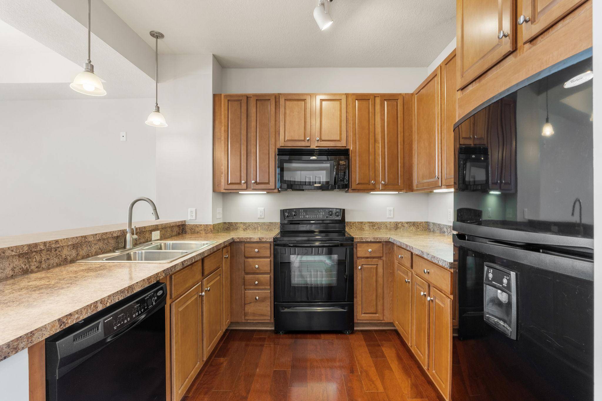 3110 N Chestnut ST #301, Chaska, MN 55318
