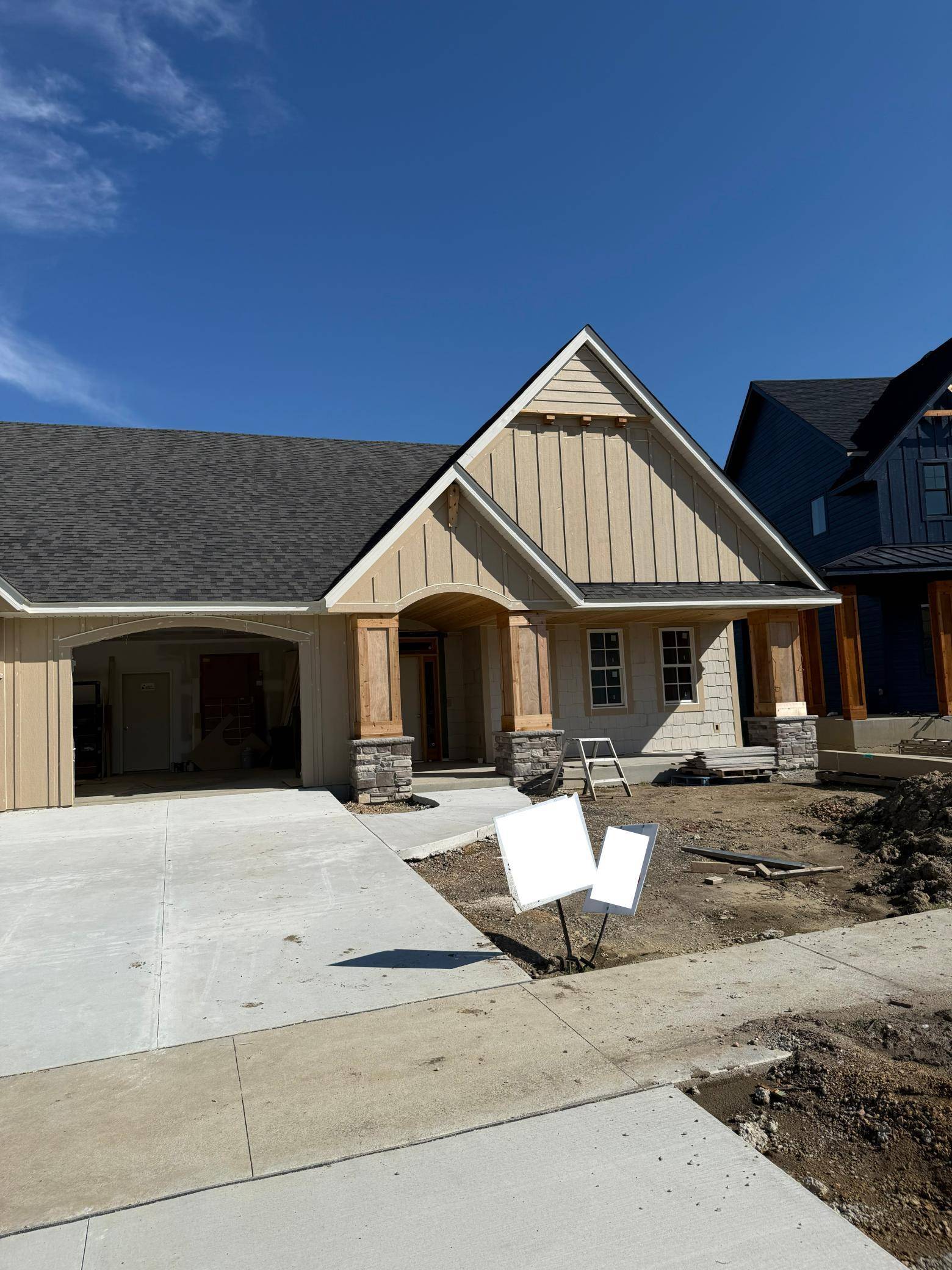 3745 Brookside DR, Chaska, MN 55318