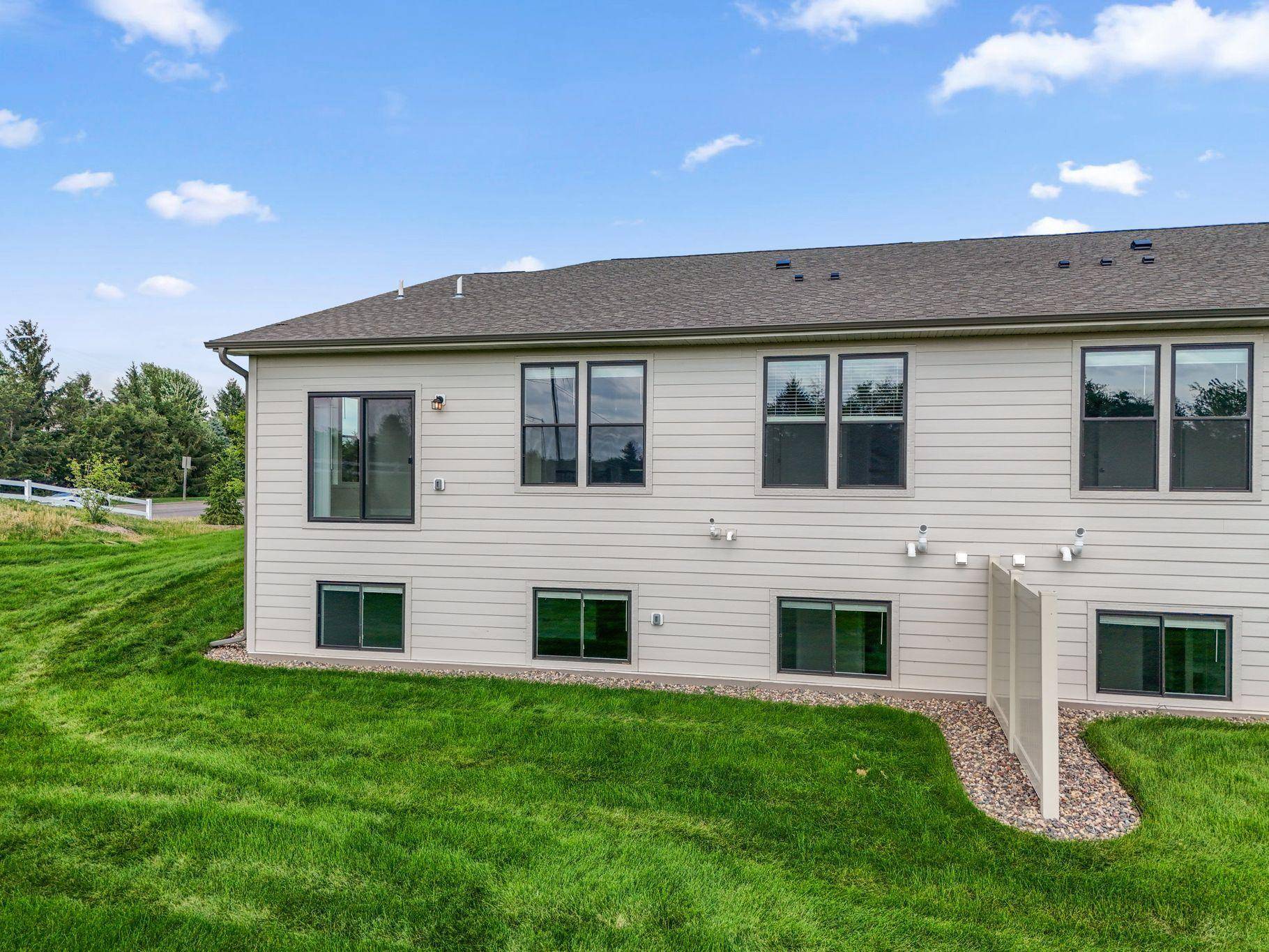 11 Palomino CT, Hudson, WI 54016