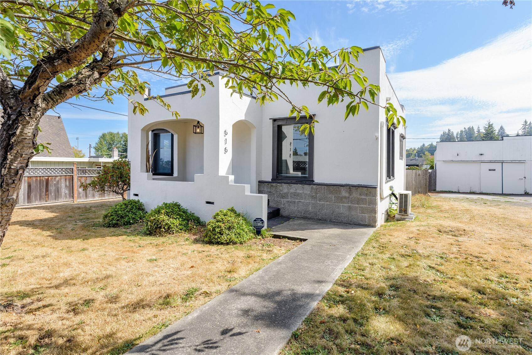 515 S Race ST, Port Angeles, WA 98362