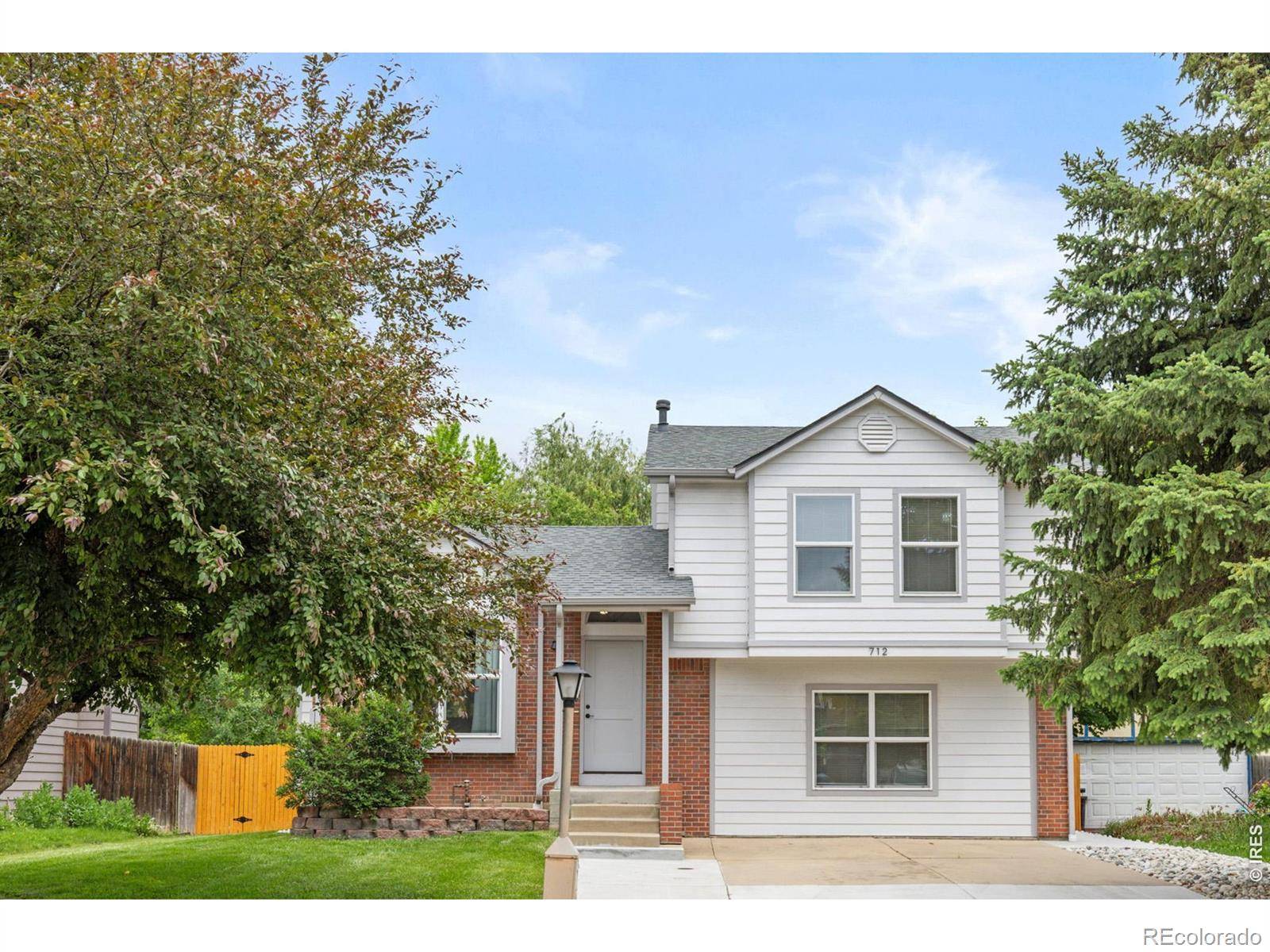 712 Cameron LN, Longmont, CO 80504
