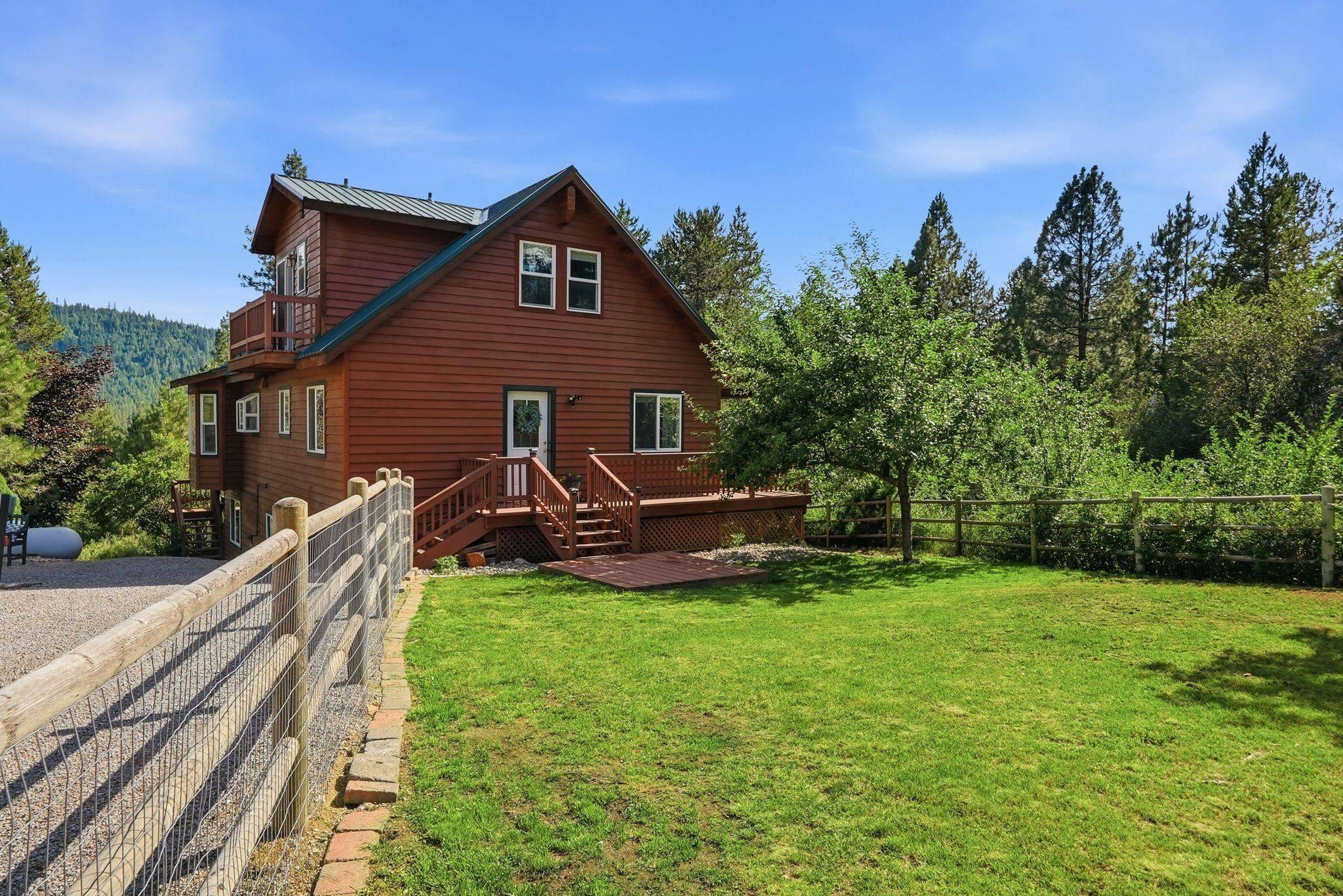 9832 Scotia Rd, Newport, WA 99156
