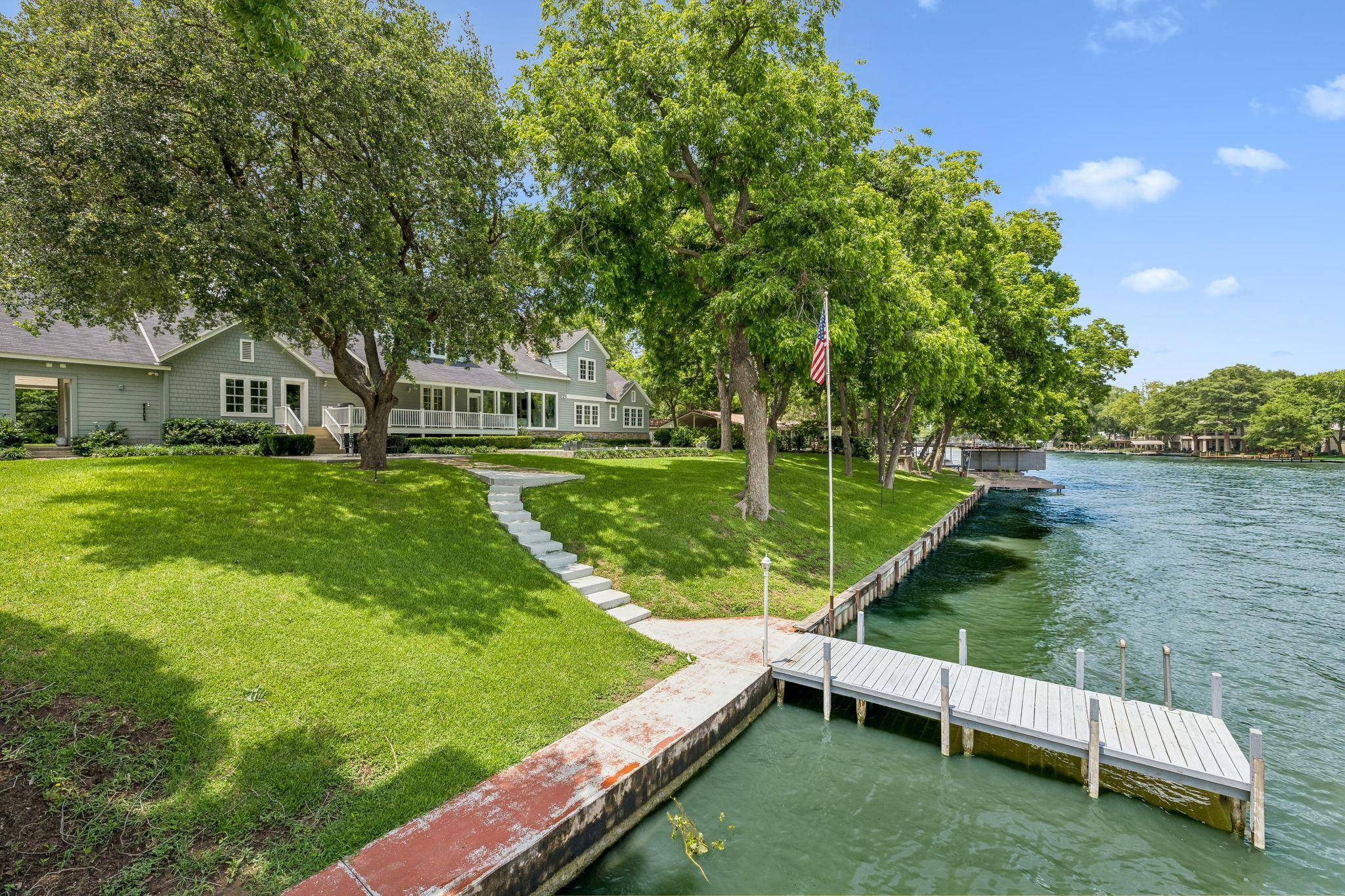 2319 Terminal Loop RD, Mcqueeney, TX 78123