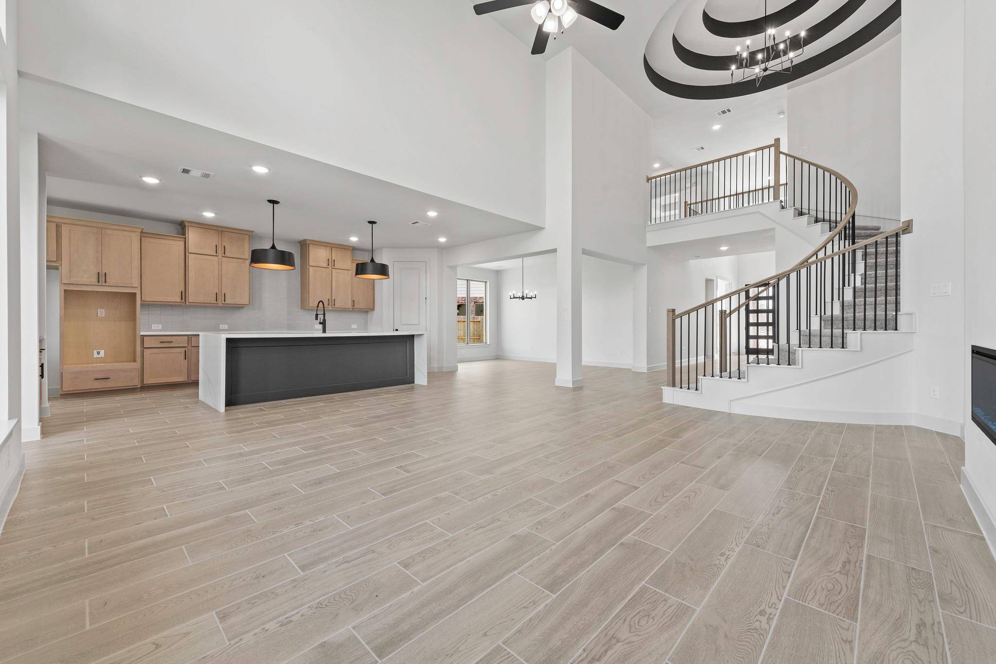7401 Desert Needle DR, Lago Vista, TX 78645