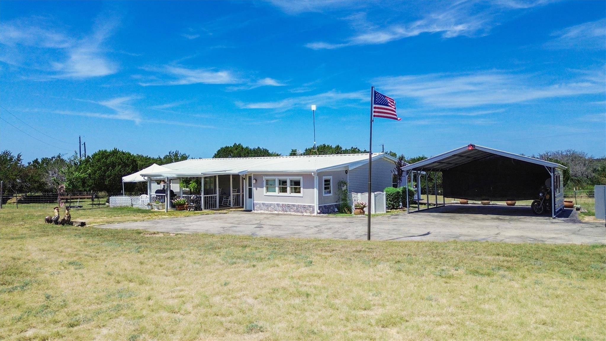 2137 W Fm 243, Bertram, TX 78605