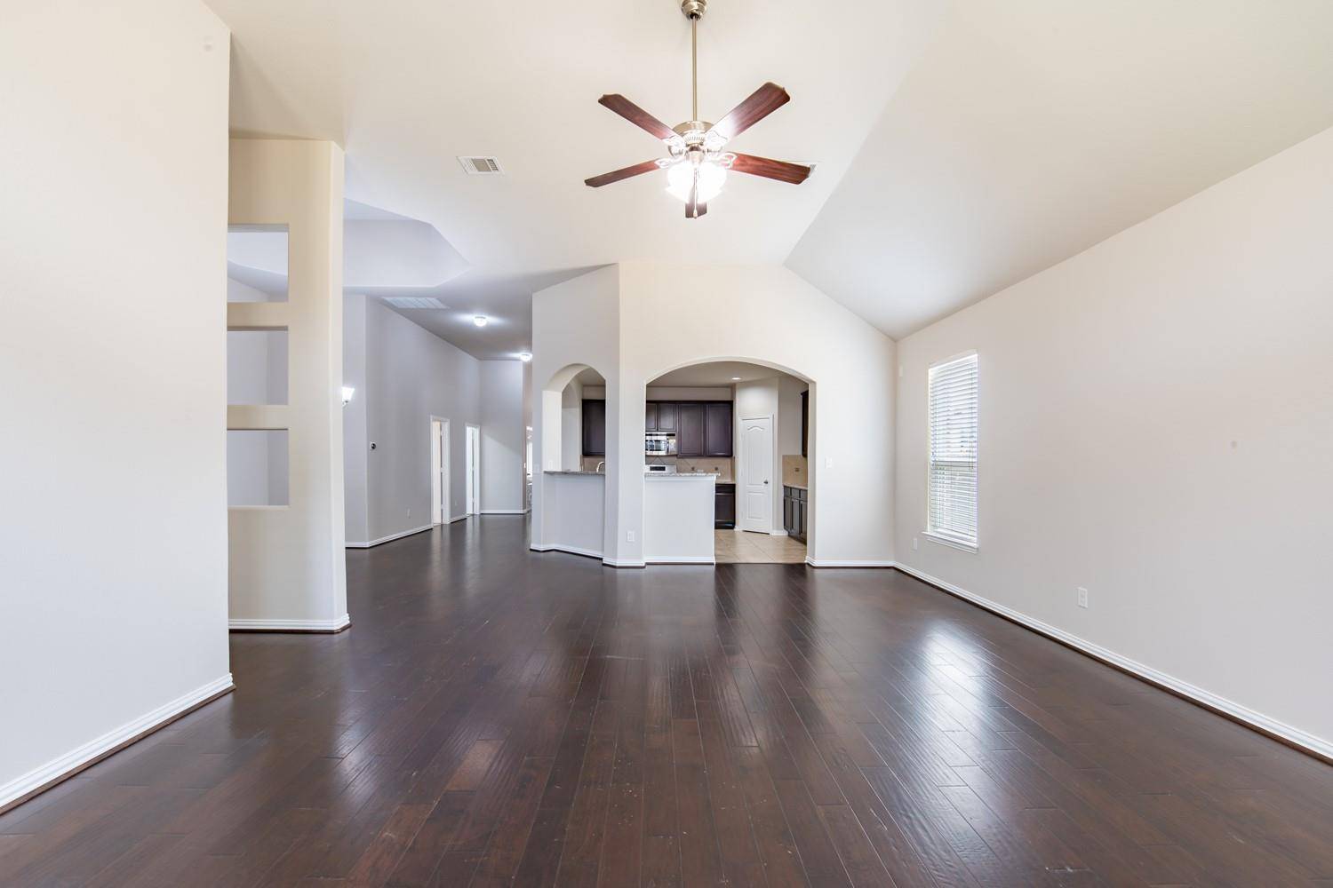 8258 Arezzo DR, Round Rock, TX 78665