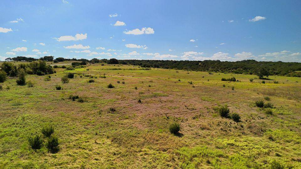 201 W Rolling Oaks DR, Goldthwaite, TX 78644