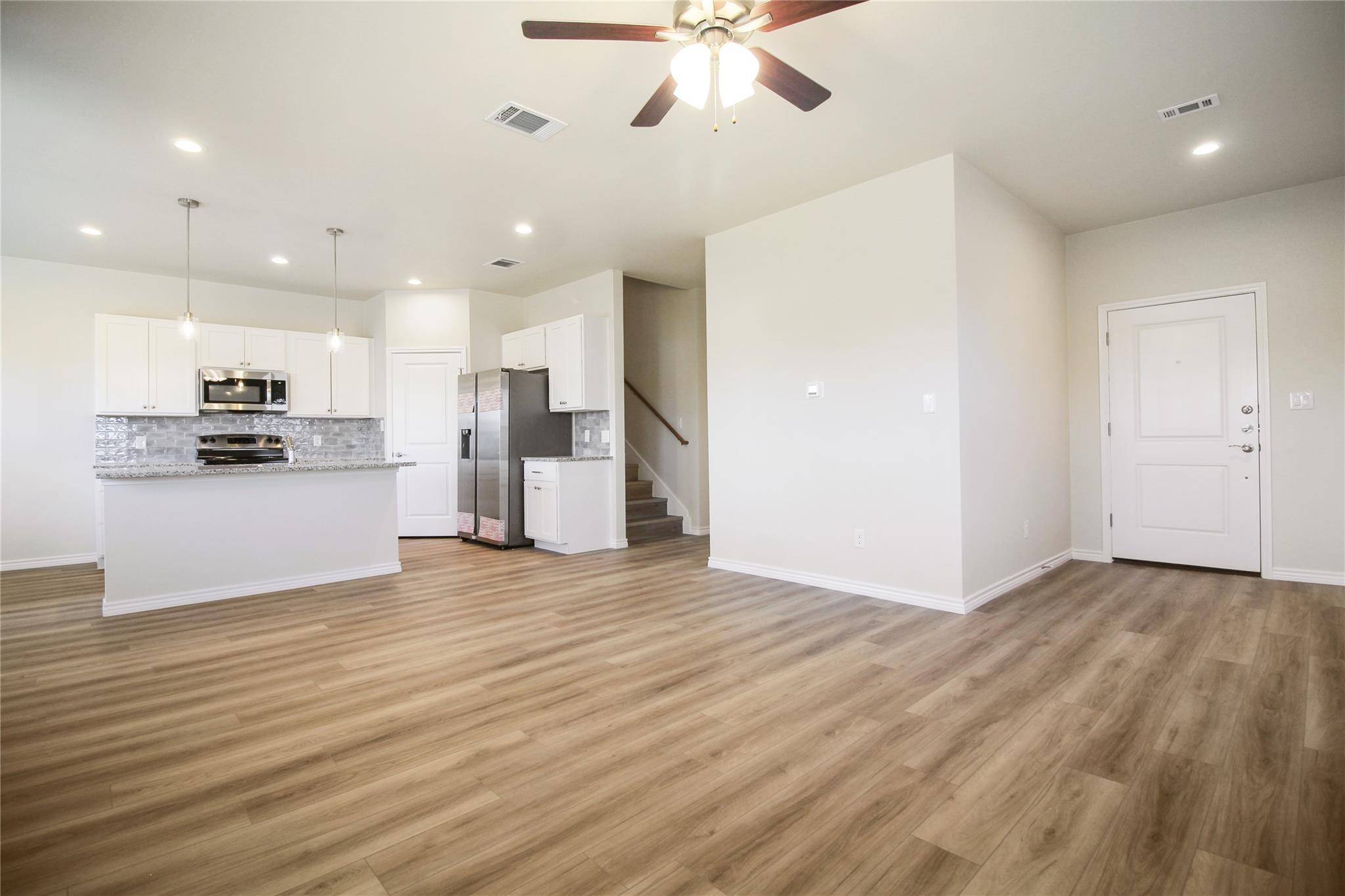 514 War Adminral Dr #B, Jarrell, TX 76537