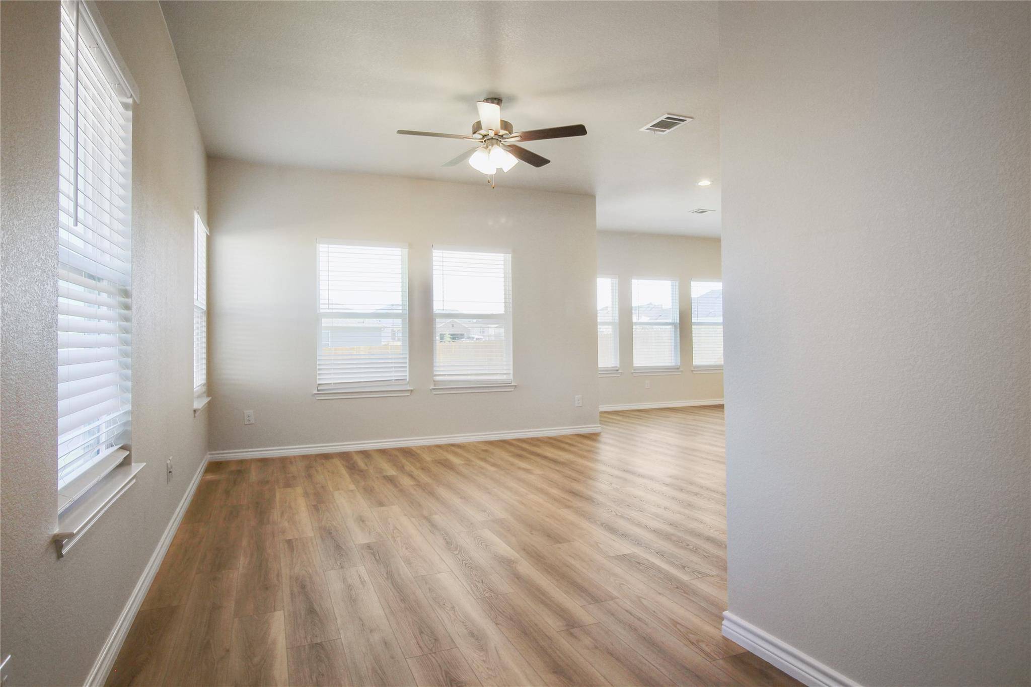 514 War Adminral Dr #B, Jarrell, TX 76537