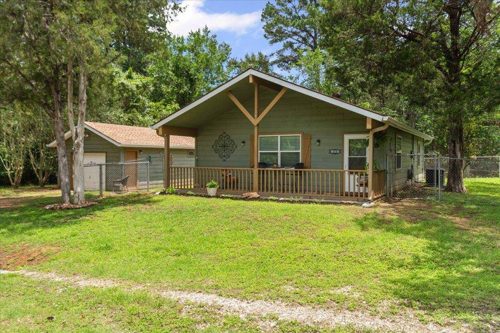 107 Mountain Valley DR, Smithville, TX 78957