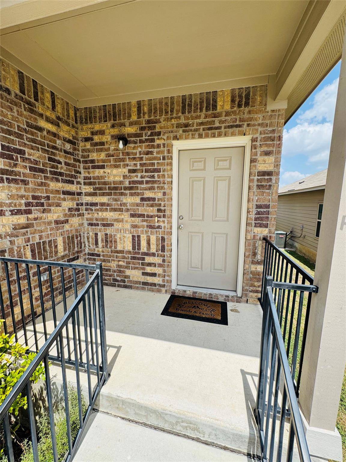 13535 Lily LN, Sthedwig, TX 78152