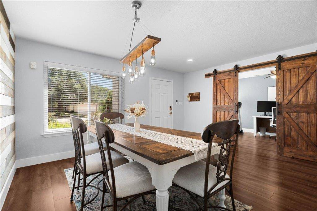 821 Bella Vista CIR, Kyle, TX 78640