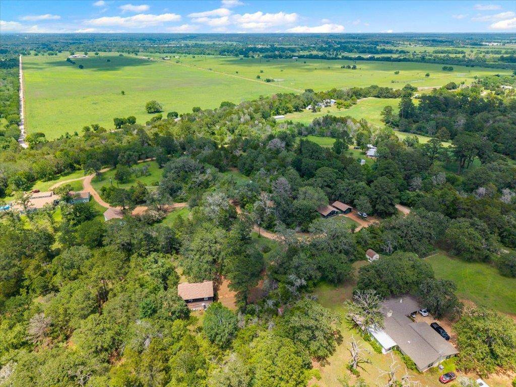 150 Copeland Hill RD, Smithville, TX 78957