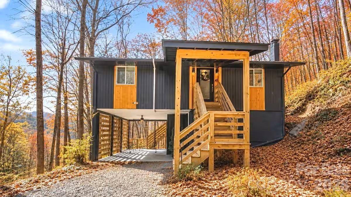315 Bear Cove RD, Bryson City, NC 28713