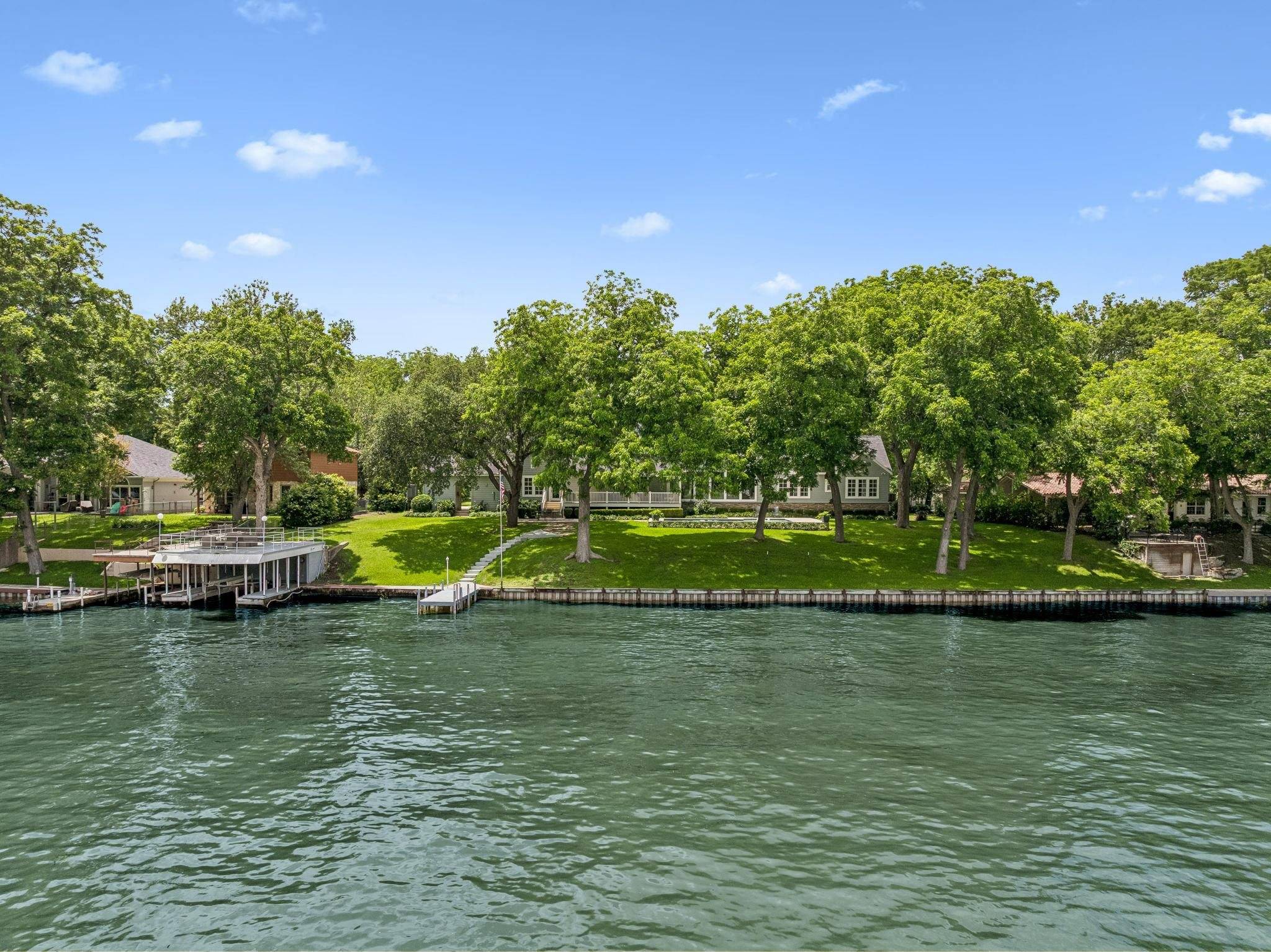 2319 Terminal Loop DR, Mcqueeney, TX 78123