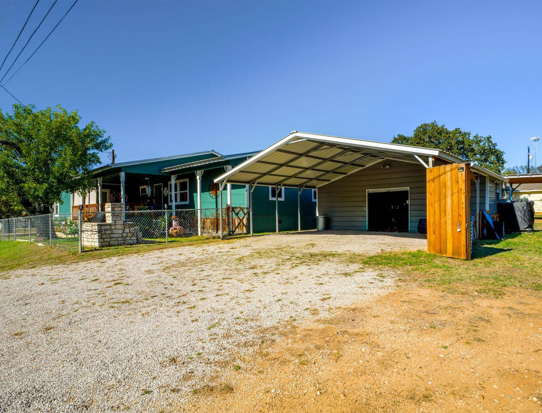 301 East Castlebriar, Granite Shoals, TX 78654