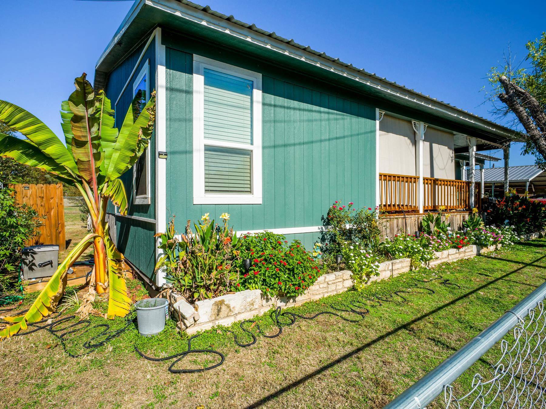 301 East Castlebriar, Granite Shoals, TX 78654