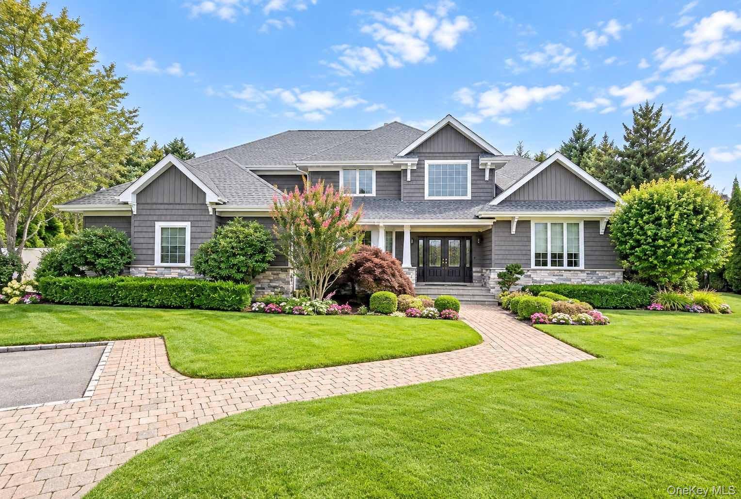 23 Jagger CT, Melville, NY 11747