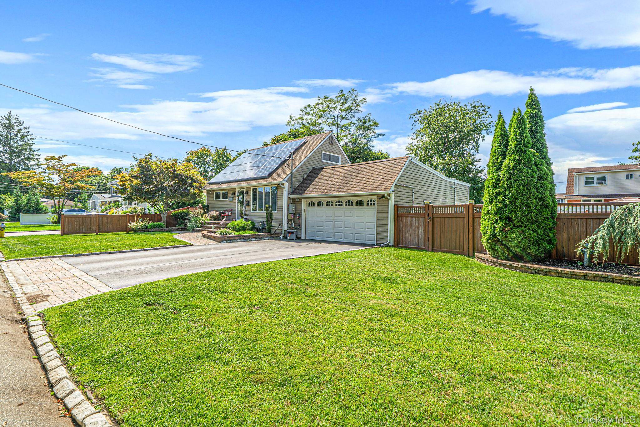 204 W 3rd ST, Deer Park, NY 11729