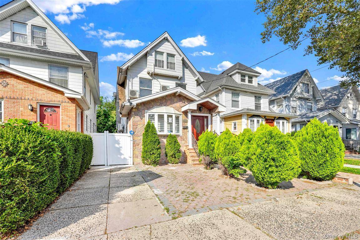 86-44 104th ST, Richmond Hill, NY 11418