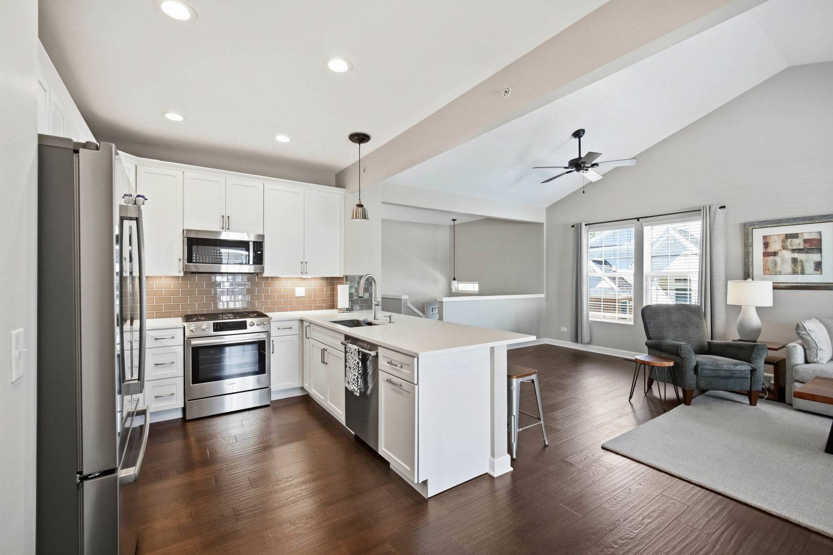 1138 Jordan CIR, Lake Zurich, IL 60047