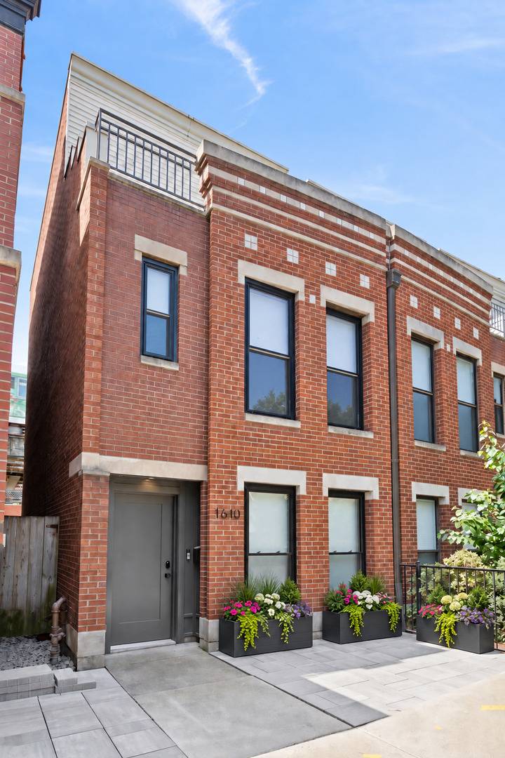 Address not disclosed, Chicago, IL 60614